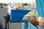 Tippcontainer med tryckplatta 1600 L