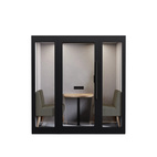 Pod Lugnet Kvartett, Exteriör svart/Soffor tyg Cura varmgrå