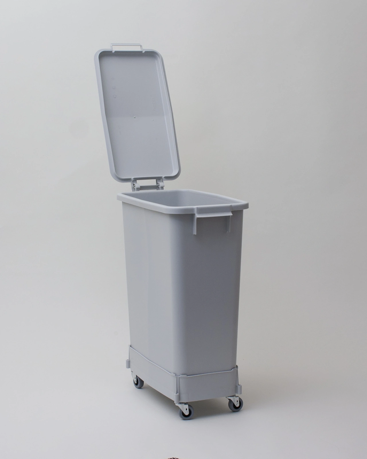 Plastkärl med lock, Komplett, 60 L, Grå